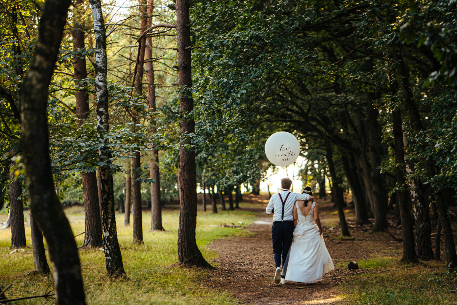 Photo by Sascha Moll, www.theweddingstory.de